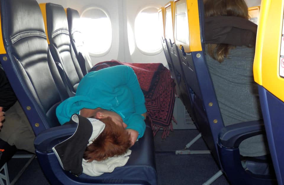 Volná trojsedačka v letadle
